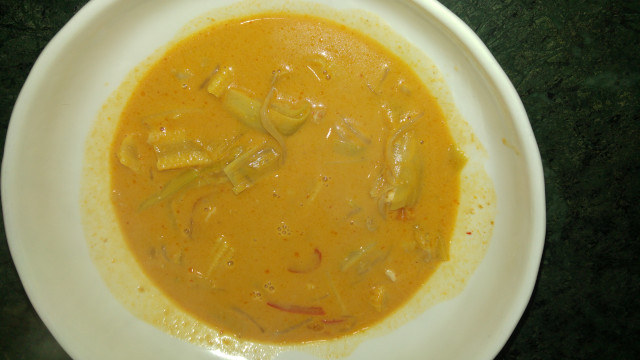 Zuppa di pollo (Thai)